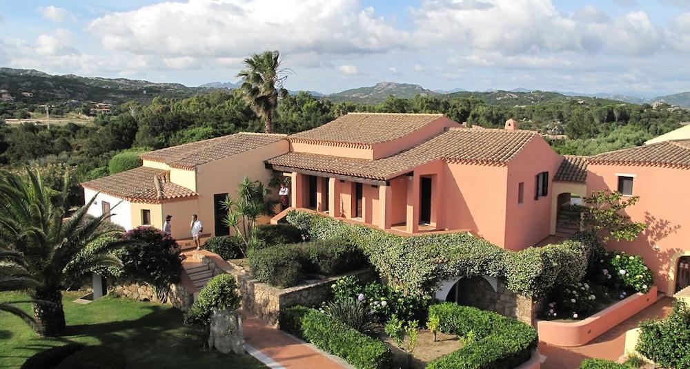 Godo Beach Hotel Baja Sardinia Exterior foto