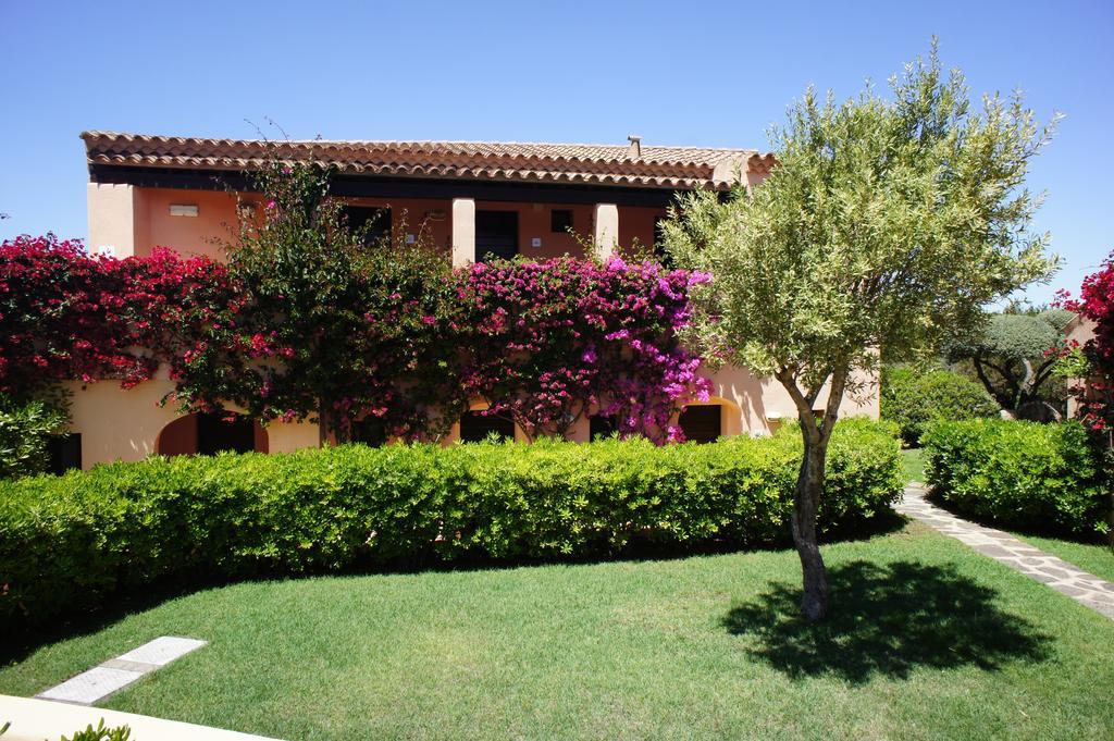 Godo Beach Hotel Baja Sardinia Exterior foto
