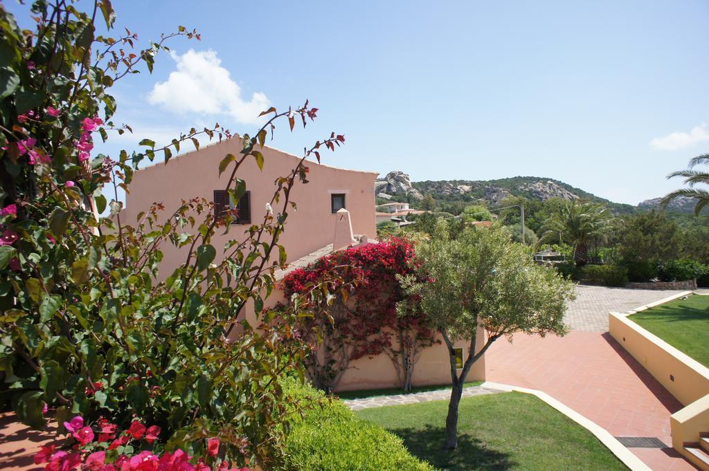 Godo Beach Hotel Baja Sardinia Exterior foto
