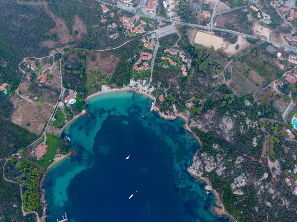 Godo Beach Hotel Baja Sardinia Exterior foto